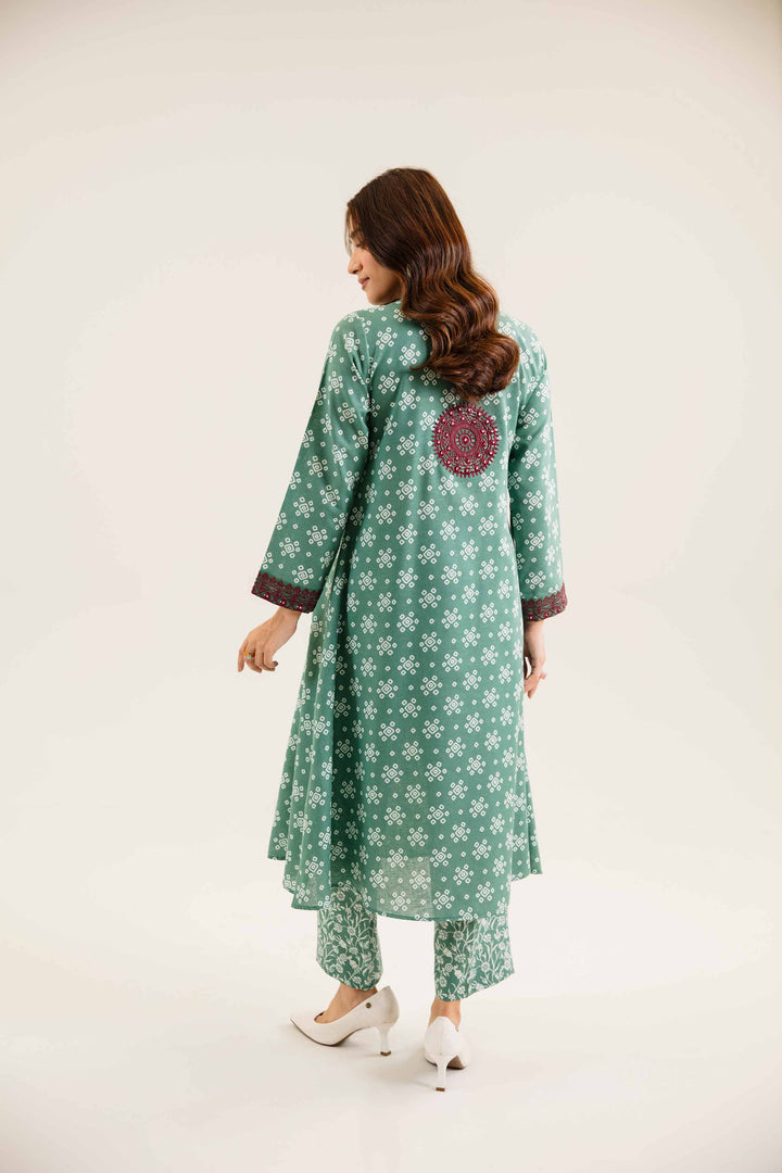 2 Piece Printed Embroidered Green Karandi Winter Suit