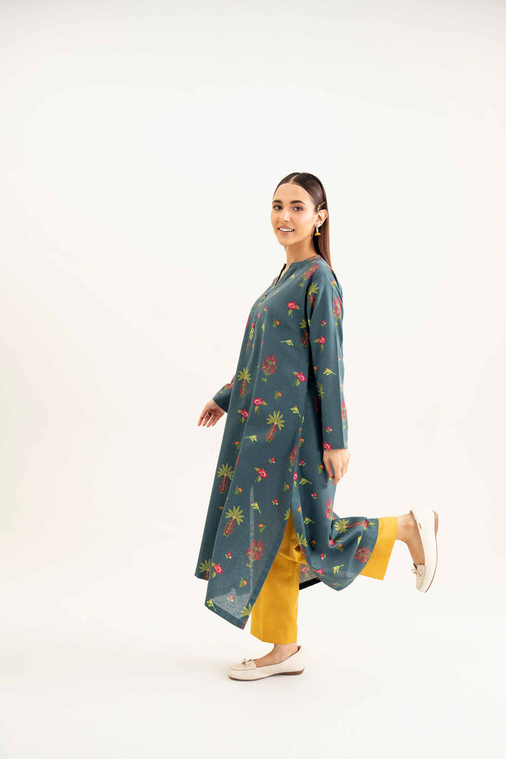 2 Piece Green & Yellow Printed Karandi Winter Suit