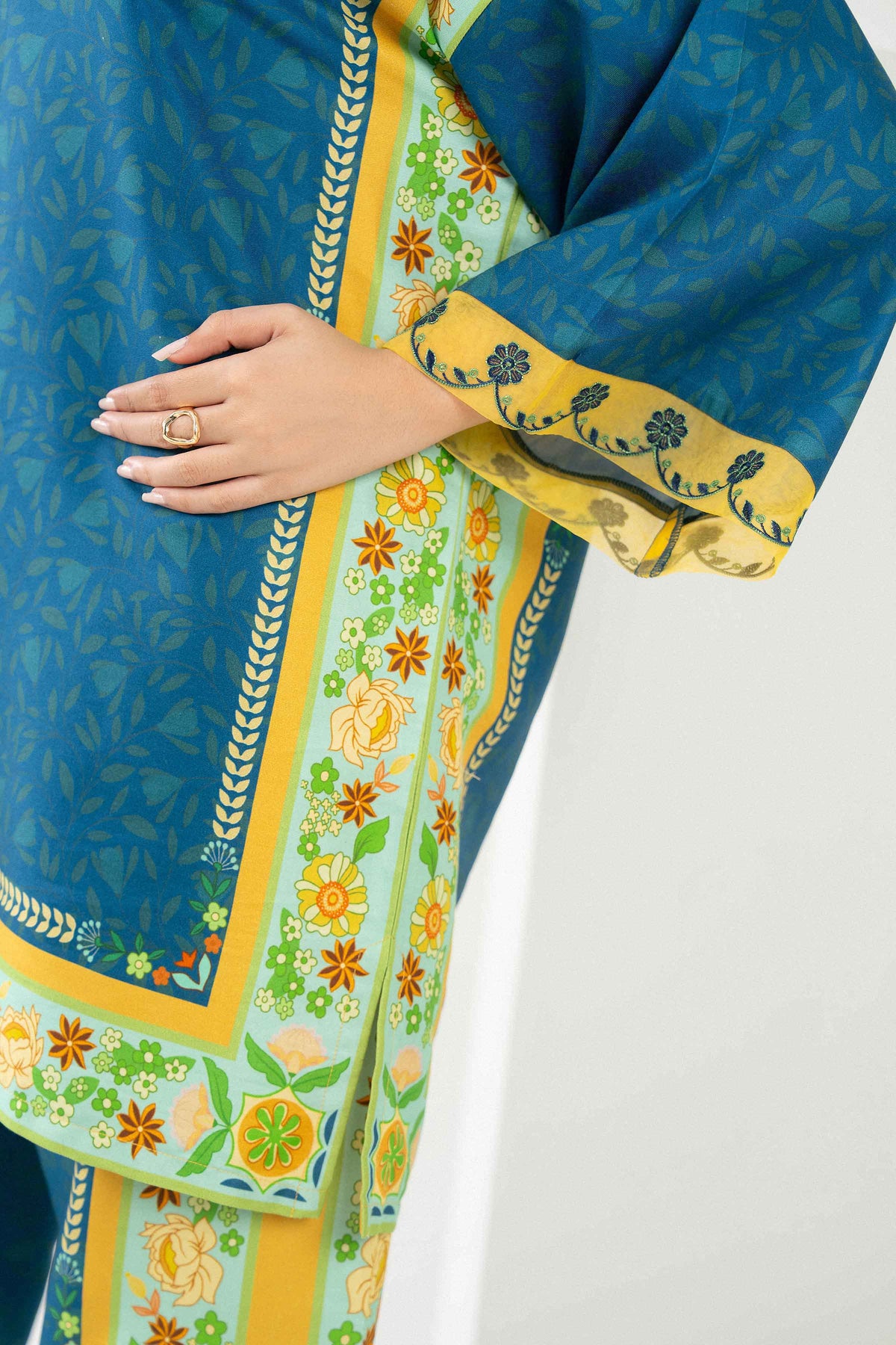 2 PIECE - PRINTED EMBROIDERED SUIT - PW25-371 for Women - Pret Collection | Nishat | Shop Online