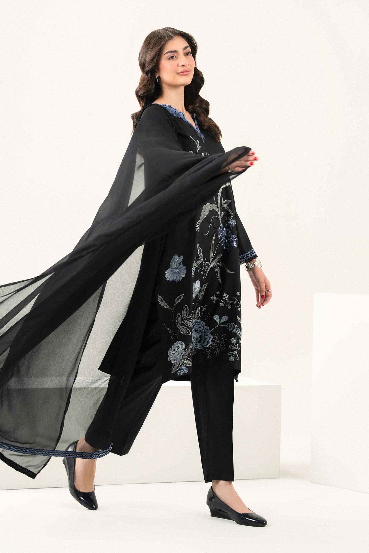 3 Piece - Embroidered Suit - PW25-528-for Women -  Pret Collection | Nishat | Shop Online 