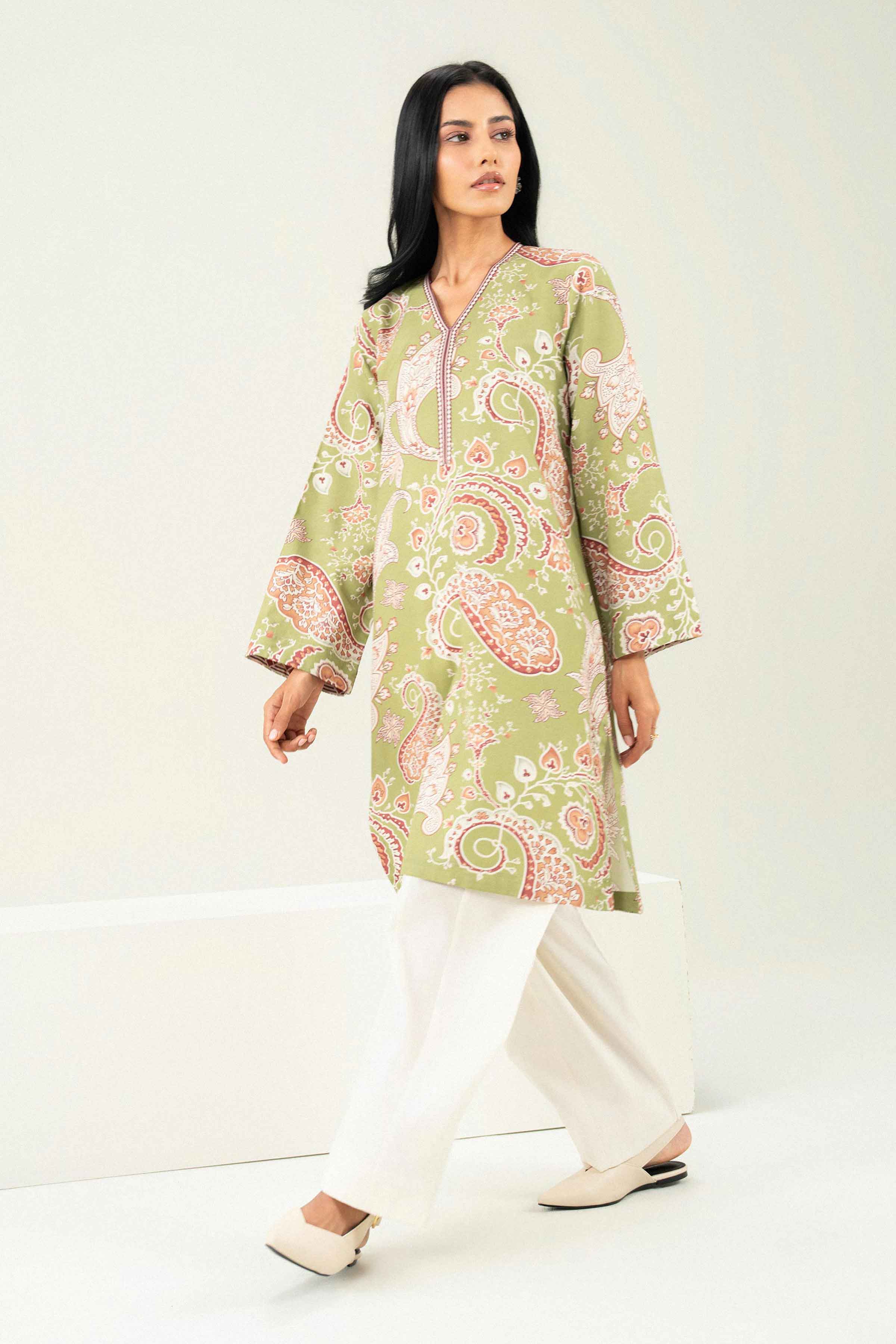 Retail Price: 4,990/-PKR