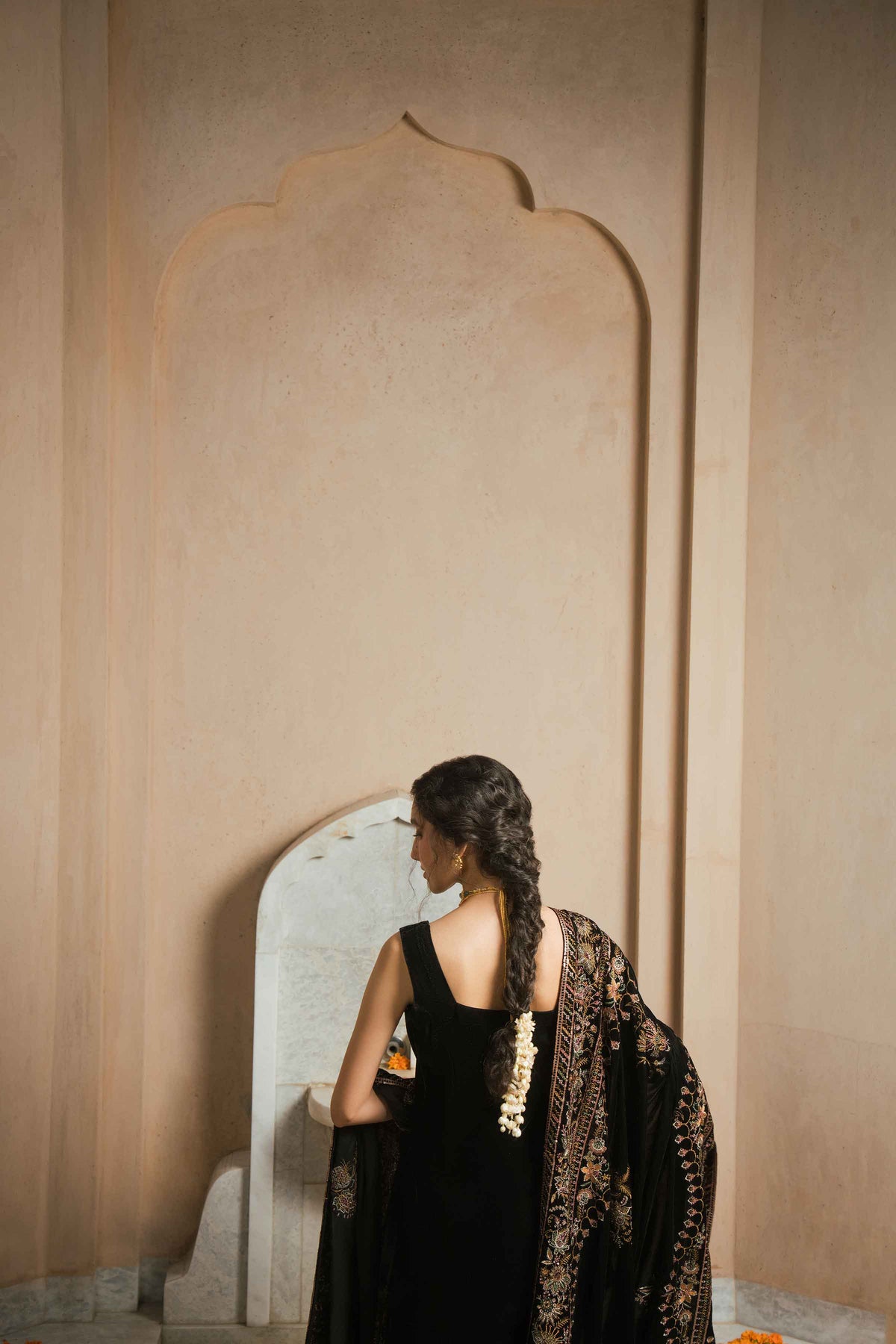 Embroidered Shawl - ST1SE-LUXE26WV1-1  for Women - Pret Collection | Nishat | Shop Online