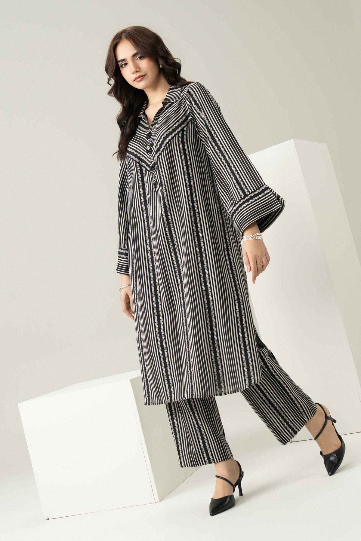2 PIECE - PRINTED SUIT - ST2ST-PRET26WV2-31 for Women - Pret Collection | Nishat | Shop Online