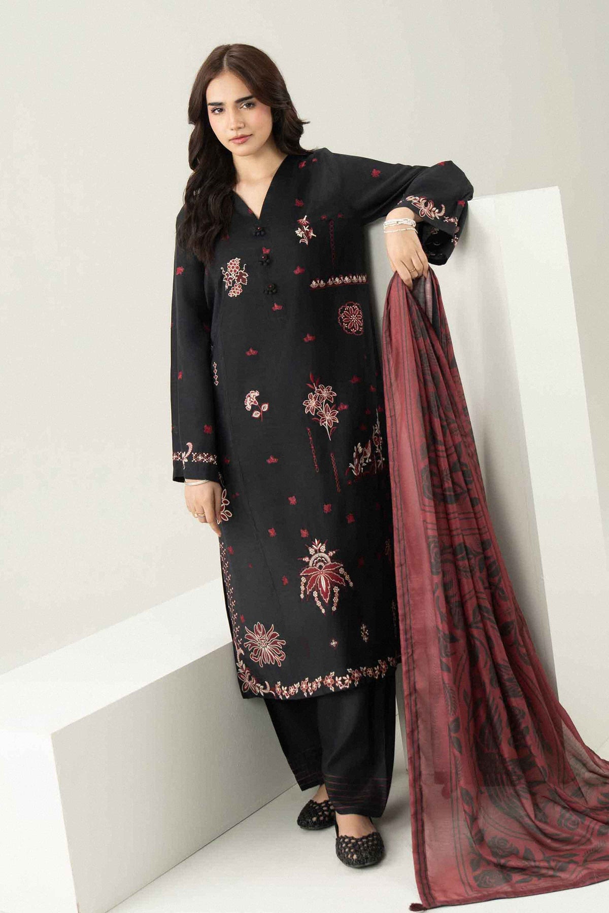 3 PIECE - PRINTED EMBROIDERED SUIT - ST3PE-PRET26WV1-12 for Women - Pret Collection | Nishat | Shop Online