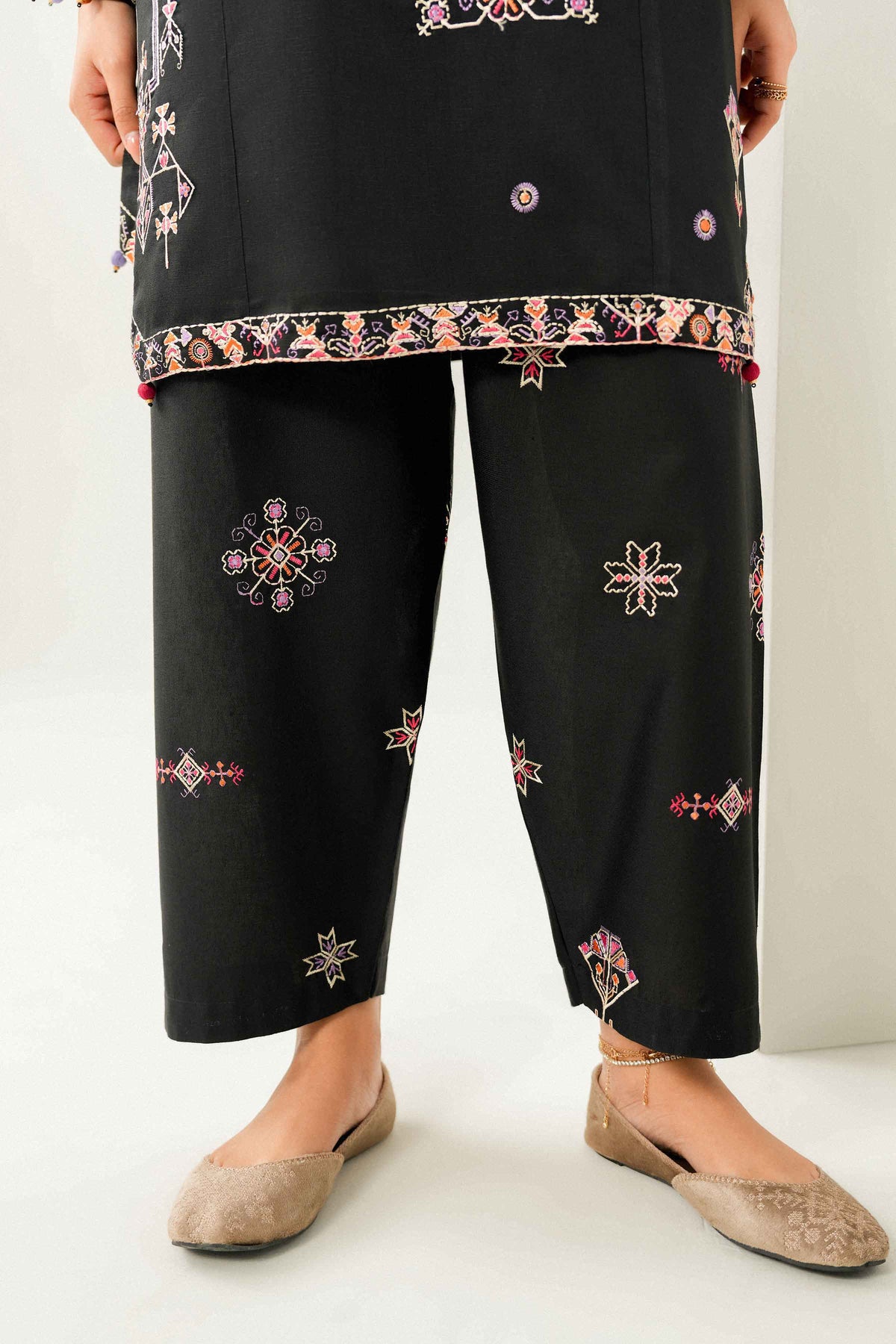 3 Piece - Embroidered Suit - ST3PE-PRET26WV2-32  for Women - Pret Collection | Nishat | Shop Online