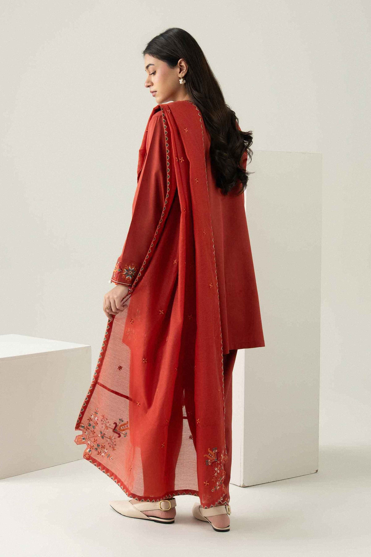 3 PIECE - EMBROIDERED SUIT - ST3PE-PRET26WV2-33 for Women - Pret Collection | Nishat | Shop Online