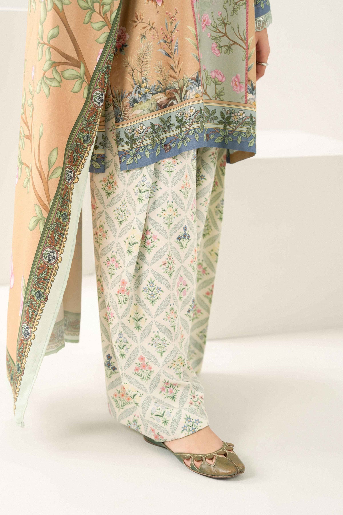 3 Piece - Printed Embroidered Suit - ST3PE-PRET26WV3-18 for Women -  Pret Collection | Nishat | Shop Online