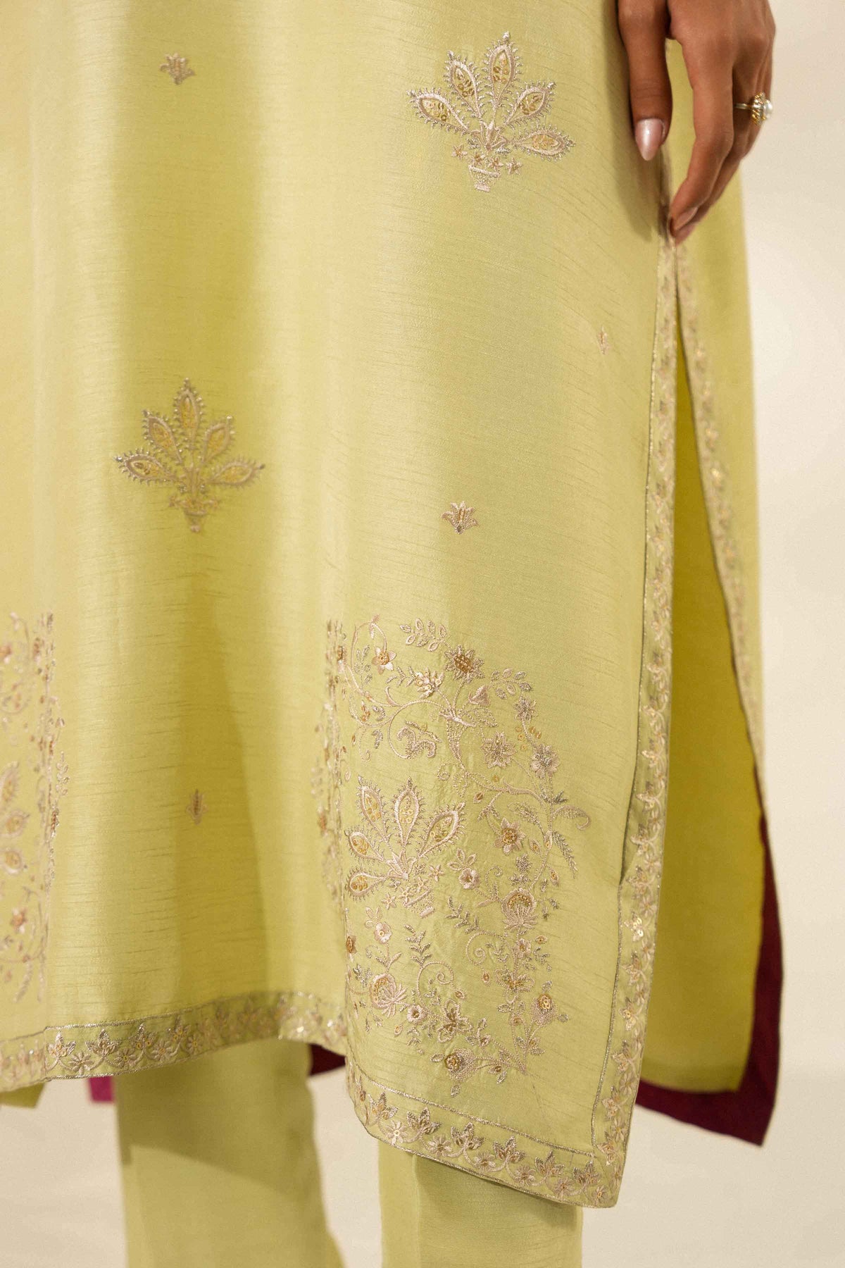 2 Piece - Embroidered Suit - ST3STE-LUXE26WV1-45 for Women -  Luxury Pret Collection | Nishat | Shop Online 
