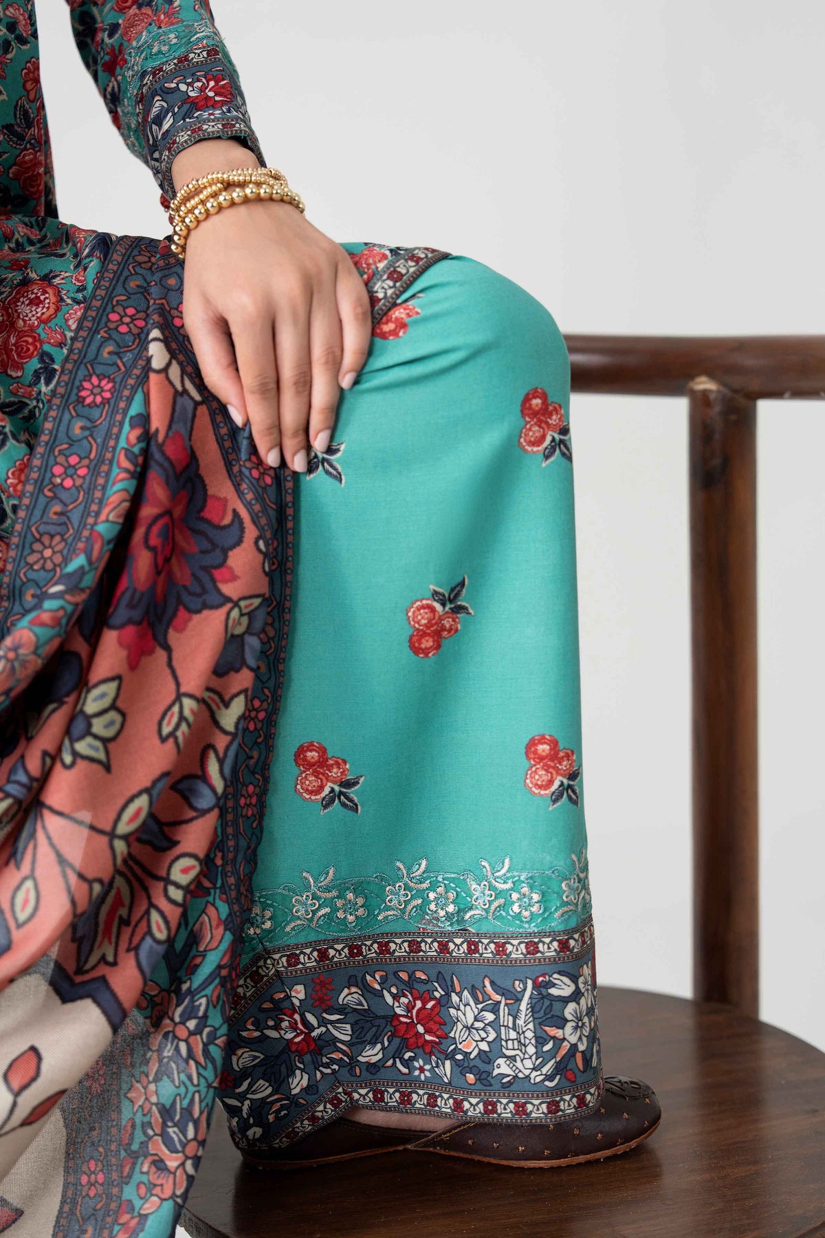 3 Piece - Digital Printed Embroidered Suit - U3PE-NISHA26WV1-124