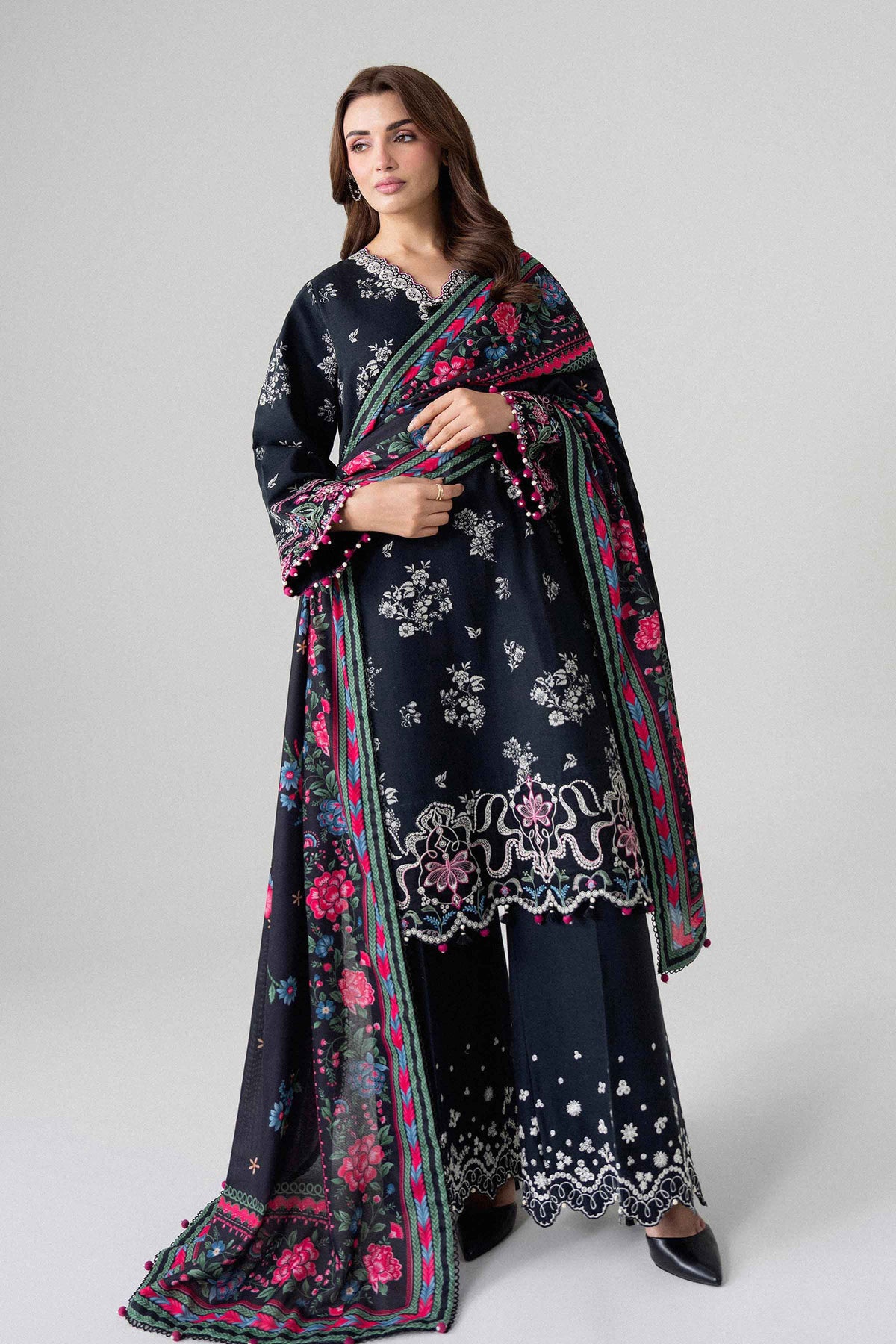 3 Piece - Digital Printed Embroidered Suit - U3PE-NISHA26WV1-138