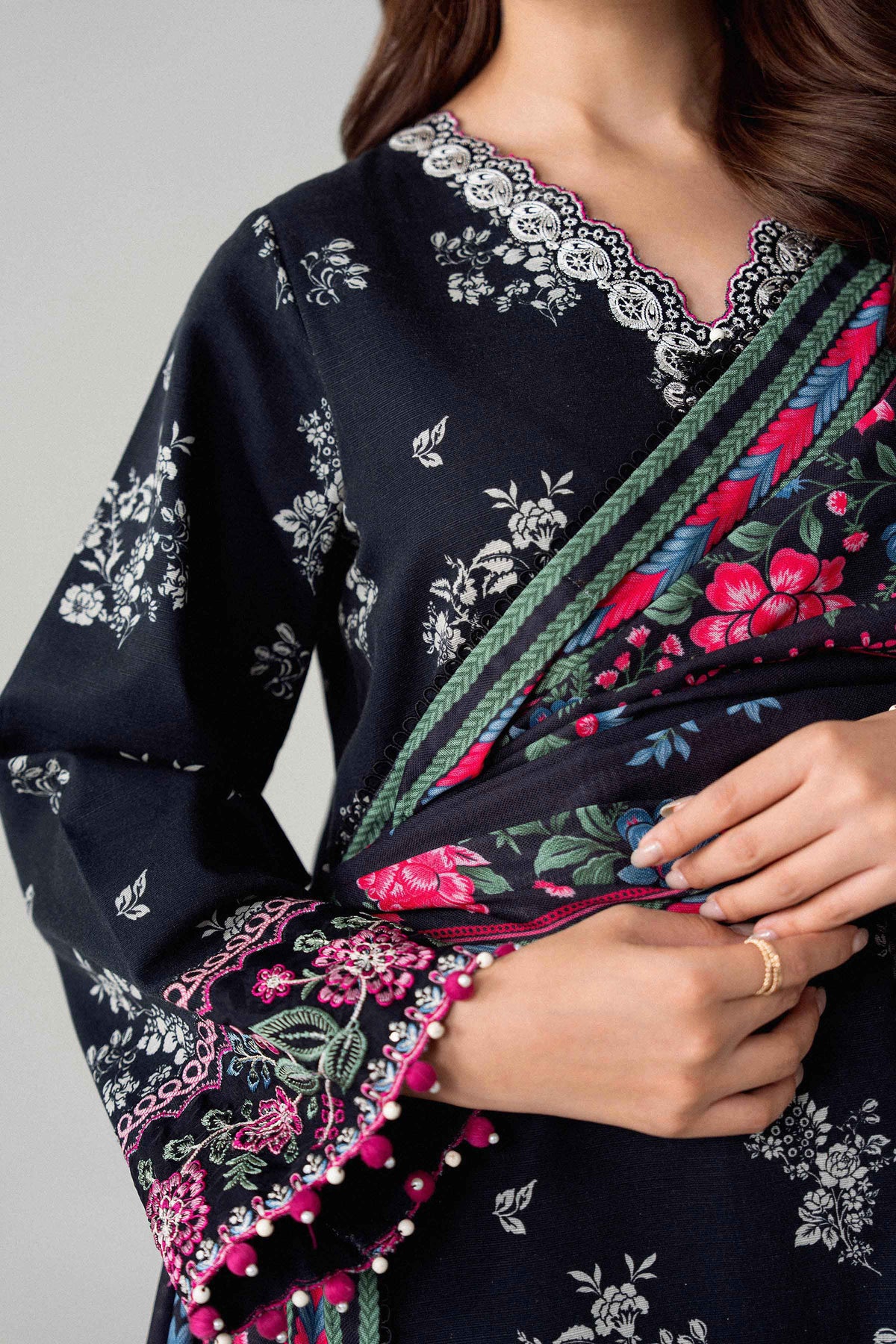 3 Piece - Digital Printed Embroidered Suit - U3PE-NISHA26WV1-138