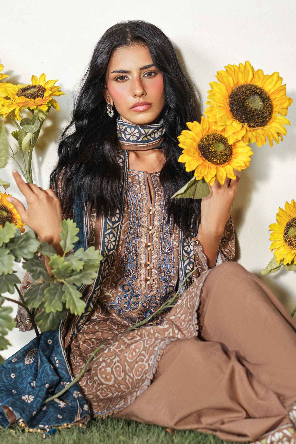 3 Piece - Printed Embroidered Suit - U3PE-NISHA26WV1-21 for Women - Unstitched Collection | Nishat | Shop Online