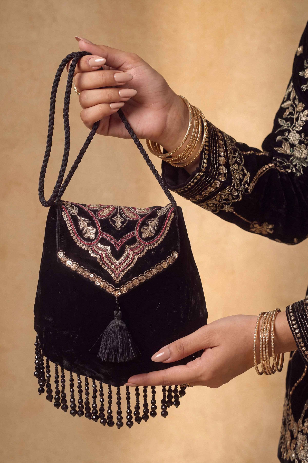 Embroidered Pouch - ST1PE-BOUT26WV1-4  for Women - Boutique Collection | Nishat | Shop Online